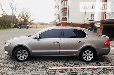 Седан Skoda Superb 2014 в Ивано-Франковске