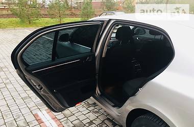 Седан Skoda Superb 2014 в Ивано-Франковске