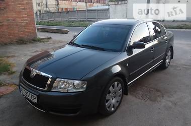 Седан Skoda Superb 2003 в Харькове