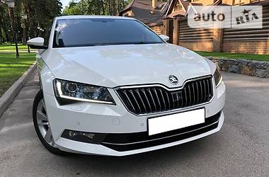 Седан Skoda Superb 2017 в Чернигове