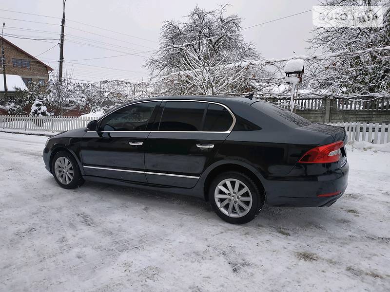 Седан Skoda Superb 2013 в Коломые