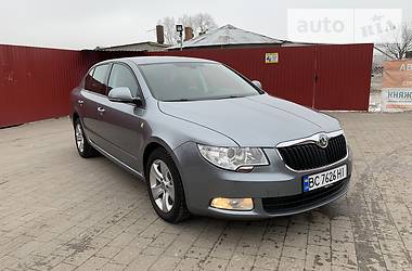 Лифтбек Skoda Superb 2011 в Бродах