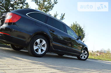 Универсал Skoda Superb 2013 в Дрогобыче