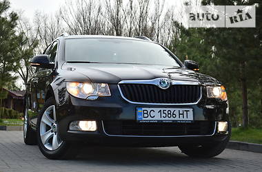 Универсал Skoda Superb 2013 в Дрогобыче