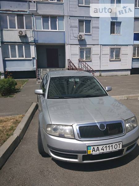 Седан Skoda Superb 2005 в 