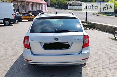 Універсал Skoda Superb 2012 в 