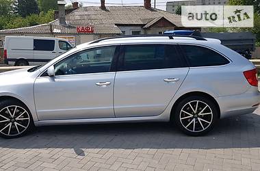 Універсал Skoda Superb 2012 в 