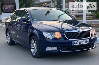Седан Skoda Superb 2009 в 