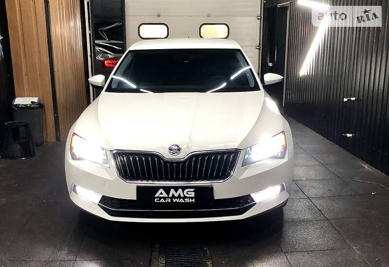 Седан Skoda Superb 2017 в Сумах