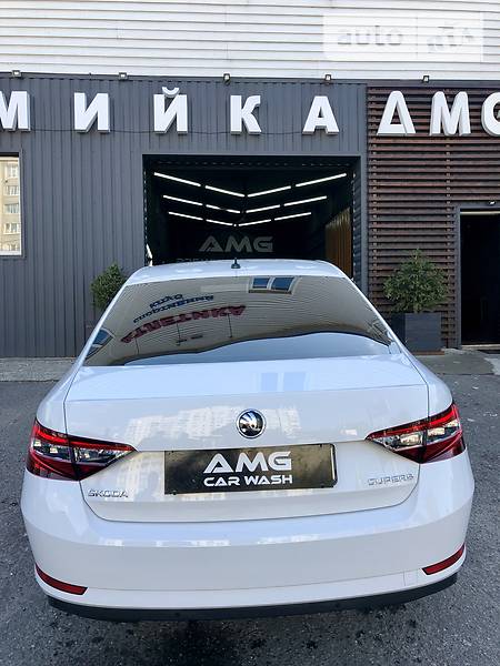 Седан Skoda Superb 2017 в Сумах