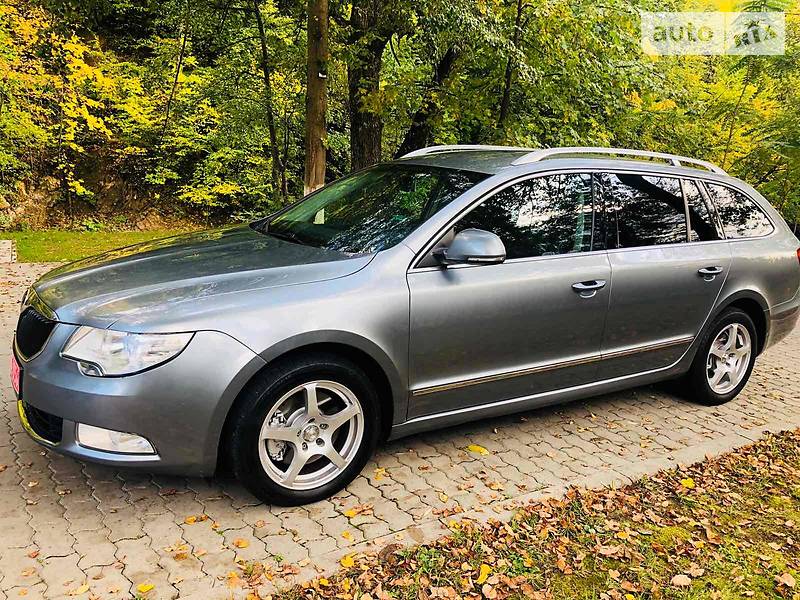 Универсал Skoda Superb 2011 в Сваляве