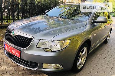 Универсал Skoda Superb 2011 в Сваляве