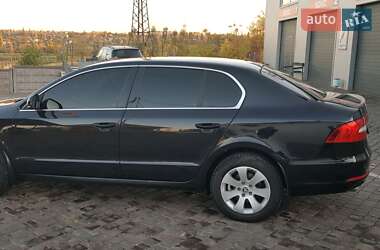 Седан Skoda Superb 2013 в Кривому Розі