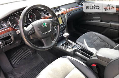 Седан Skoda Superb 2011 в Ровно