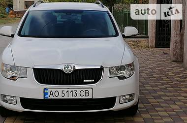 Универсал Skoda Superb 2011 в Виноградове