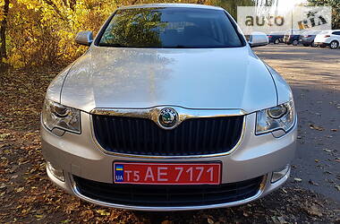 Седан Skoda Superb 2009 в Луцке