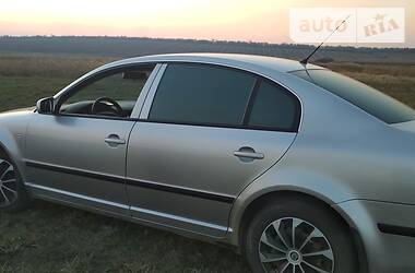 Седан Skoda Superb 2006 в Сахновщине