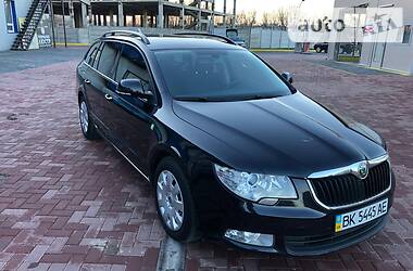 Універсал Skoda Superb 2011 в 