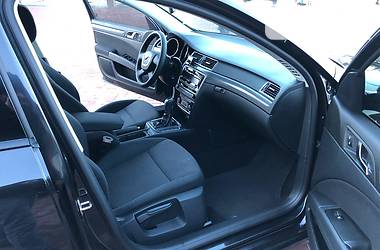 Універсал Skoda Superb 2011 в 
