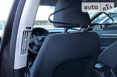 Універсал Skoda Superb 2011 в 
