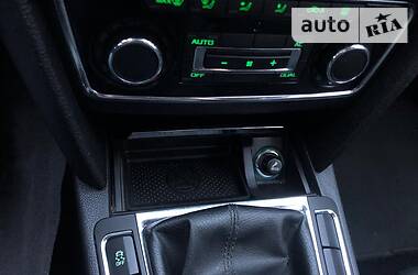 Універсал Skoda Superb 2011 в 