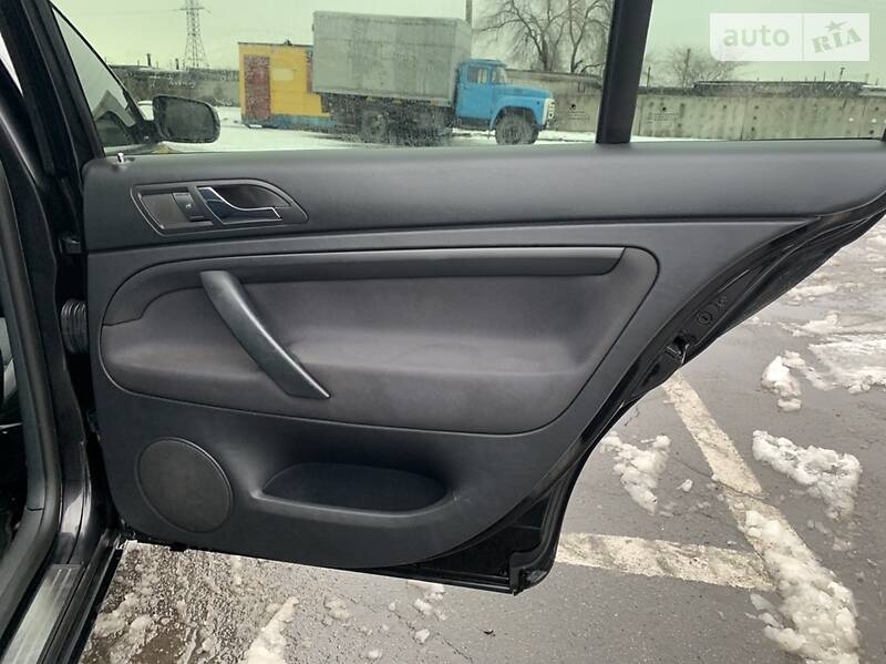 Седан Skoda Superb 2006 в Горішніх Плавнях