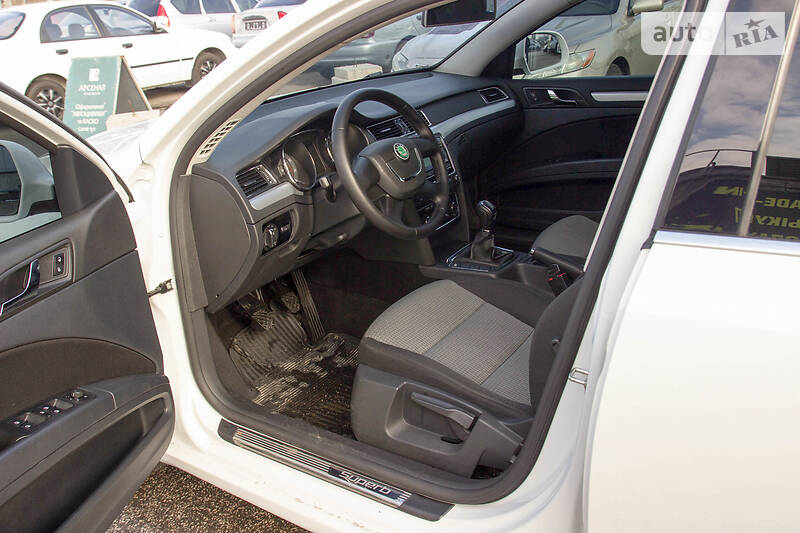 Седан Skoda Superb 2012 в Запоріжжі