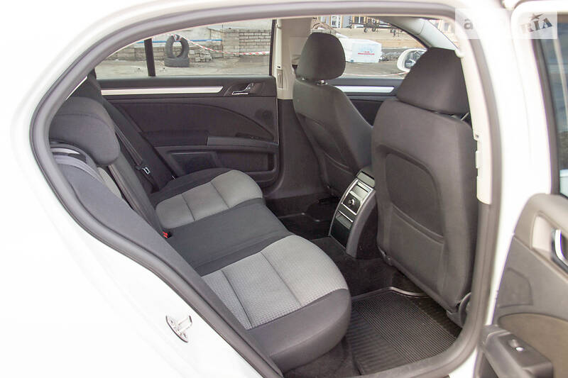 Седан Skoda Superb 2012 в Запоріжжі