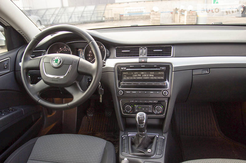 Седан Skoda Superb 2012 в Запоріжжі