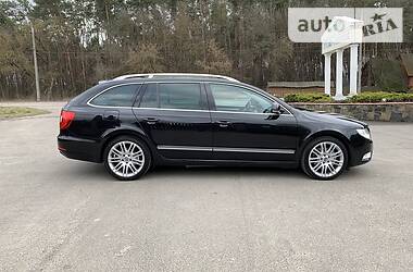 Універсал Skoda Superb 2011 в 