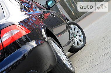 Седан Skoda Superb 2010 в 