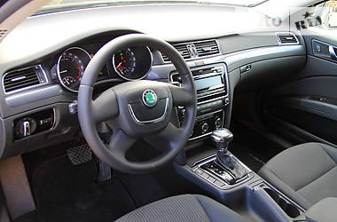 Седан Skoda Superb 2010 в 