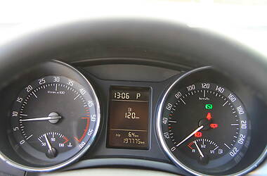 Седан Skoda Superb 2010 в 