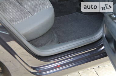 Седан Skoda Superb 2010 в 