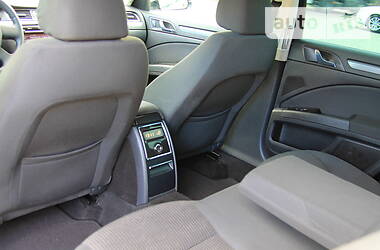 Седан Skoda Superb 2010 в 