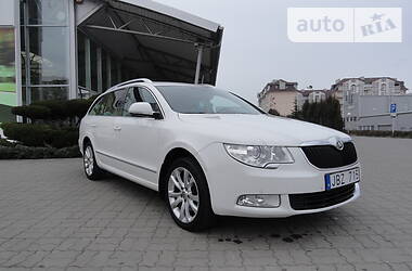 Универсал Skoda Superb 2010 в Луцке