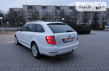 Универсал Skoda Superb 2010 в Луцке