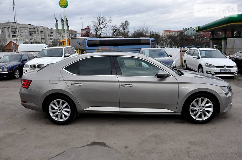 Седан Skoda Superb 2017 в Львові фото 12 Седан Skoda Superb 2017 в Львові