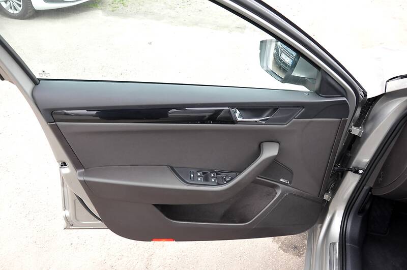 Седан Skoda Superb 2017 в Львові фото 34 Седан Skoda Superb 2017 в Львові