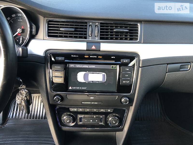 Універсал Skoda Superb 2011 в Радивиліві