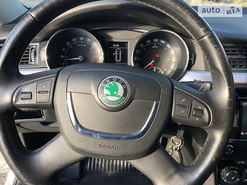 Універсал Skoda Superb 2011 в Радивиліві