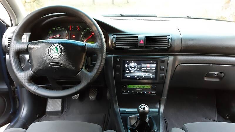 Седан Skoda Superb 2004 в Кропивницькому