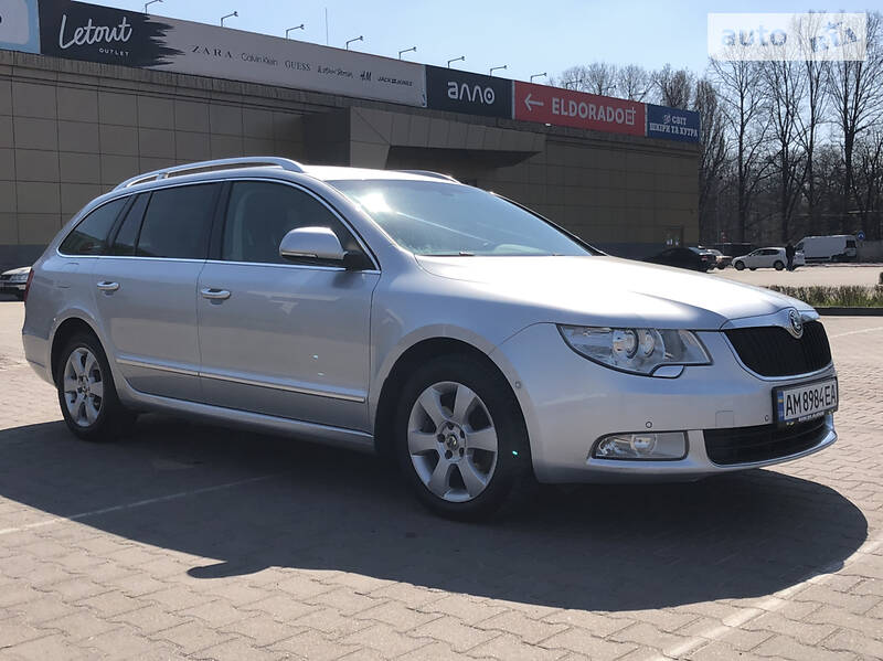 Універсал Skoda Superb 2010 в Житомирі