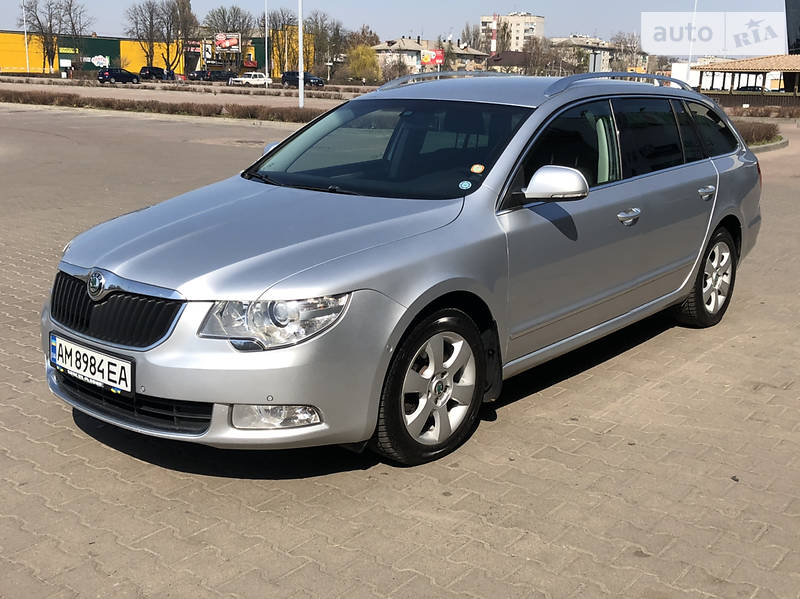 Універсал Skoda Superb 2010 в Житомирі