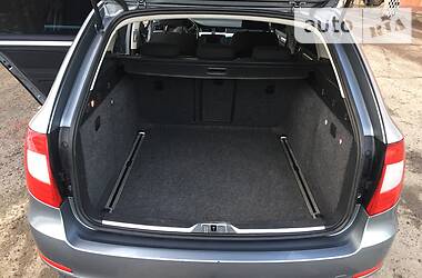 Універсал Skoda Superb 2011 в 