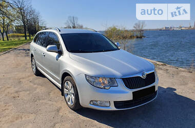 Універсал Skoda Superb 2010 в 