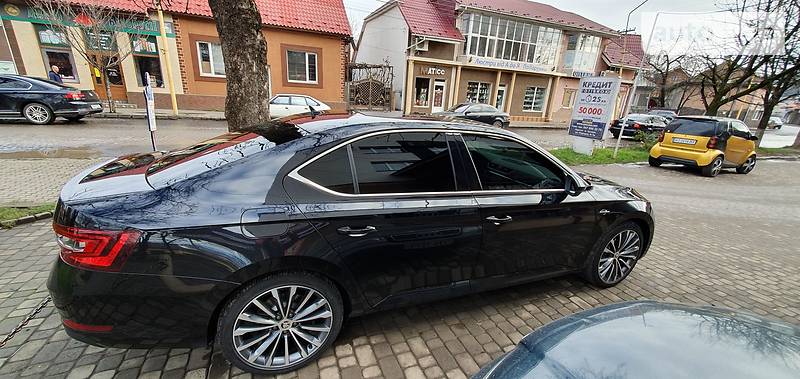 Седан Skoda Superb 2016 в Іршаві