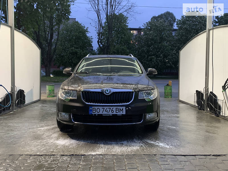 Універсал Skoda Superb 2010 в Тернополі