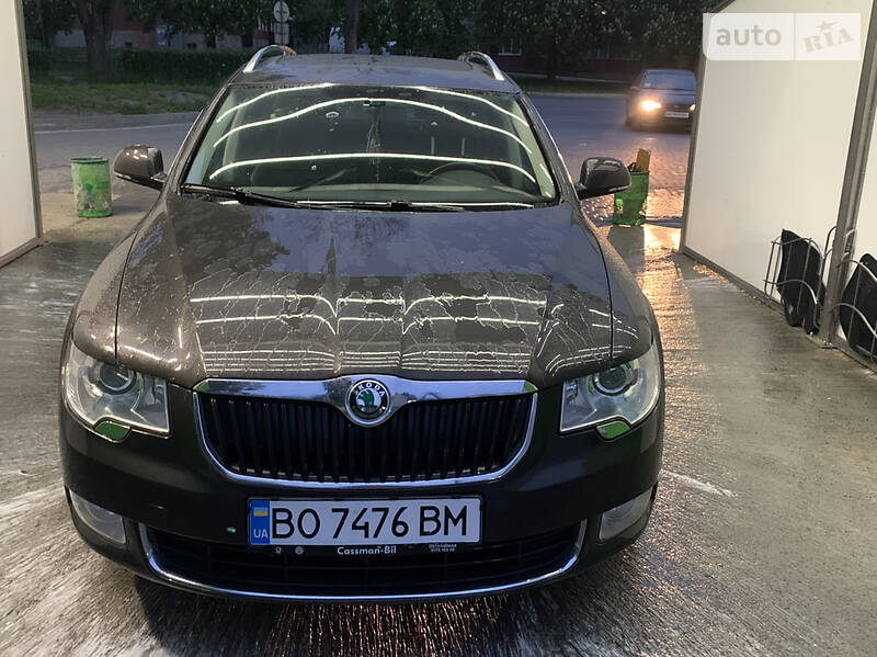 Універсал Skoda Superb 2010 в Тернополі