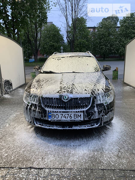 Універсал Skoda Superb 2010 в Тернополі